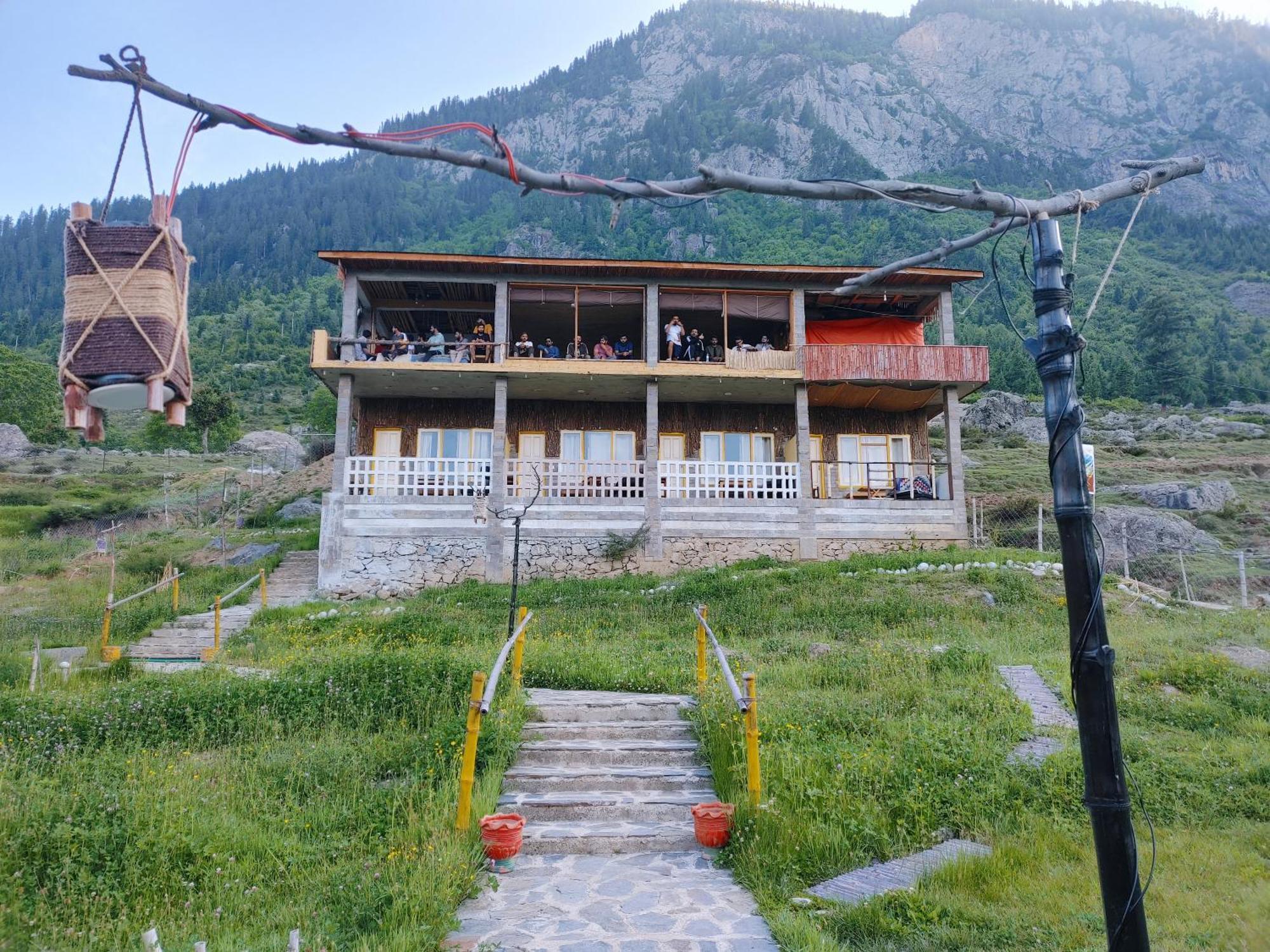 Khana Badosh Resort Kalam Экстерьер фото